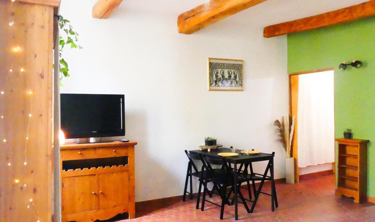 Studio Lironsd'Elle - Coeur Du Village Greoux-les-Bains Bagian luar foto